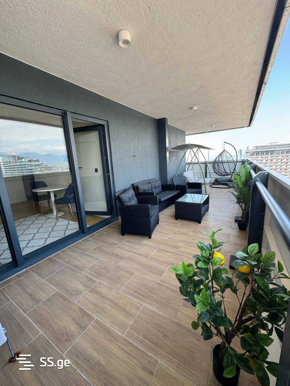 Khimshiashvili st. 7 - 3 rooms