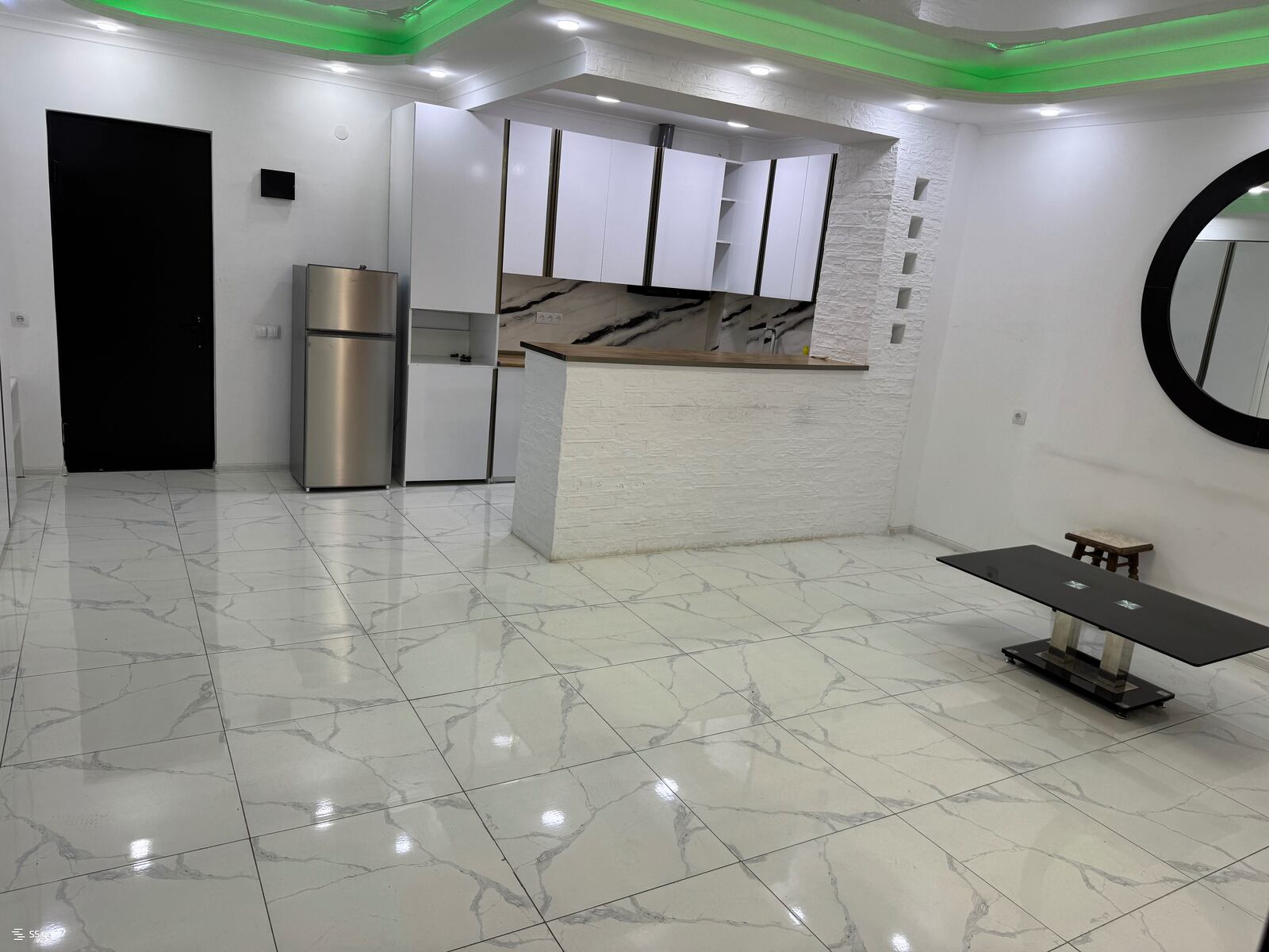 kaloubani st. 7 - 3 rooms