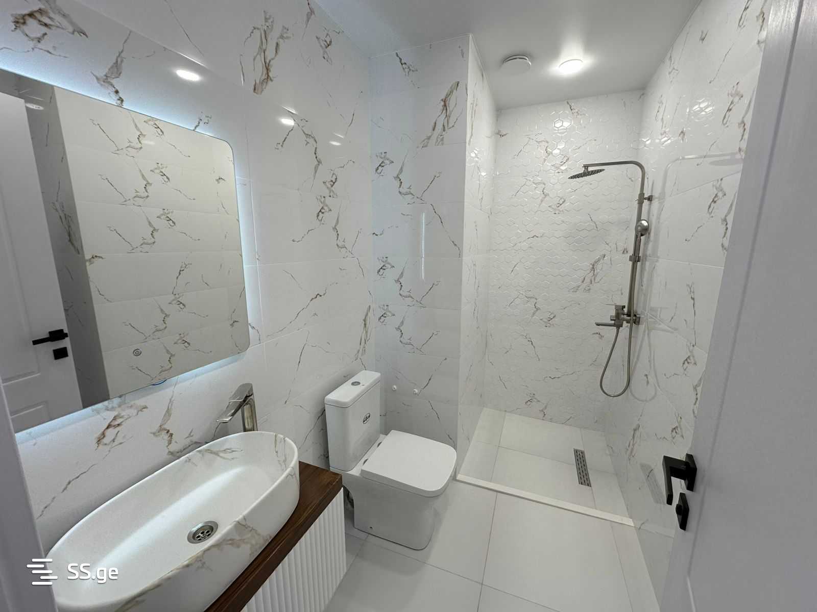 navtlugi st. 10 - 3 rooms