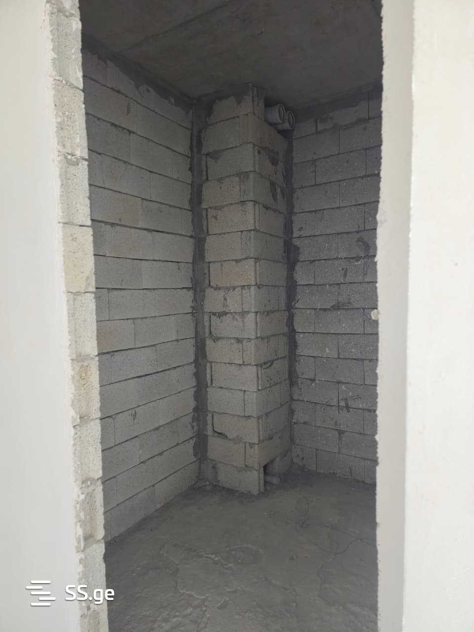 Airport District - 1 rooms