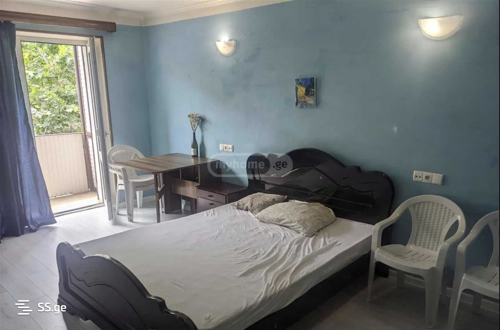 Квартира pekini st.