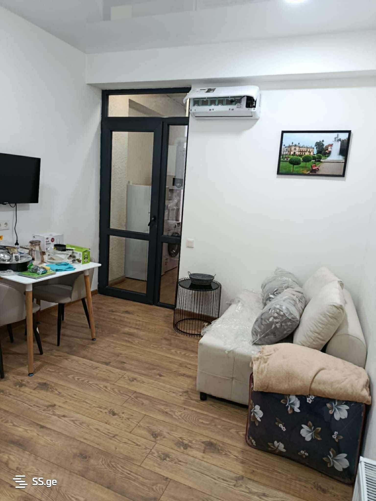 IV Microdistrict - Vazisubani - 1 rooms