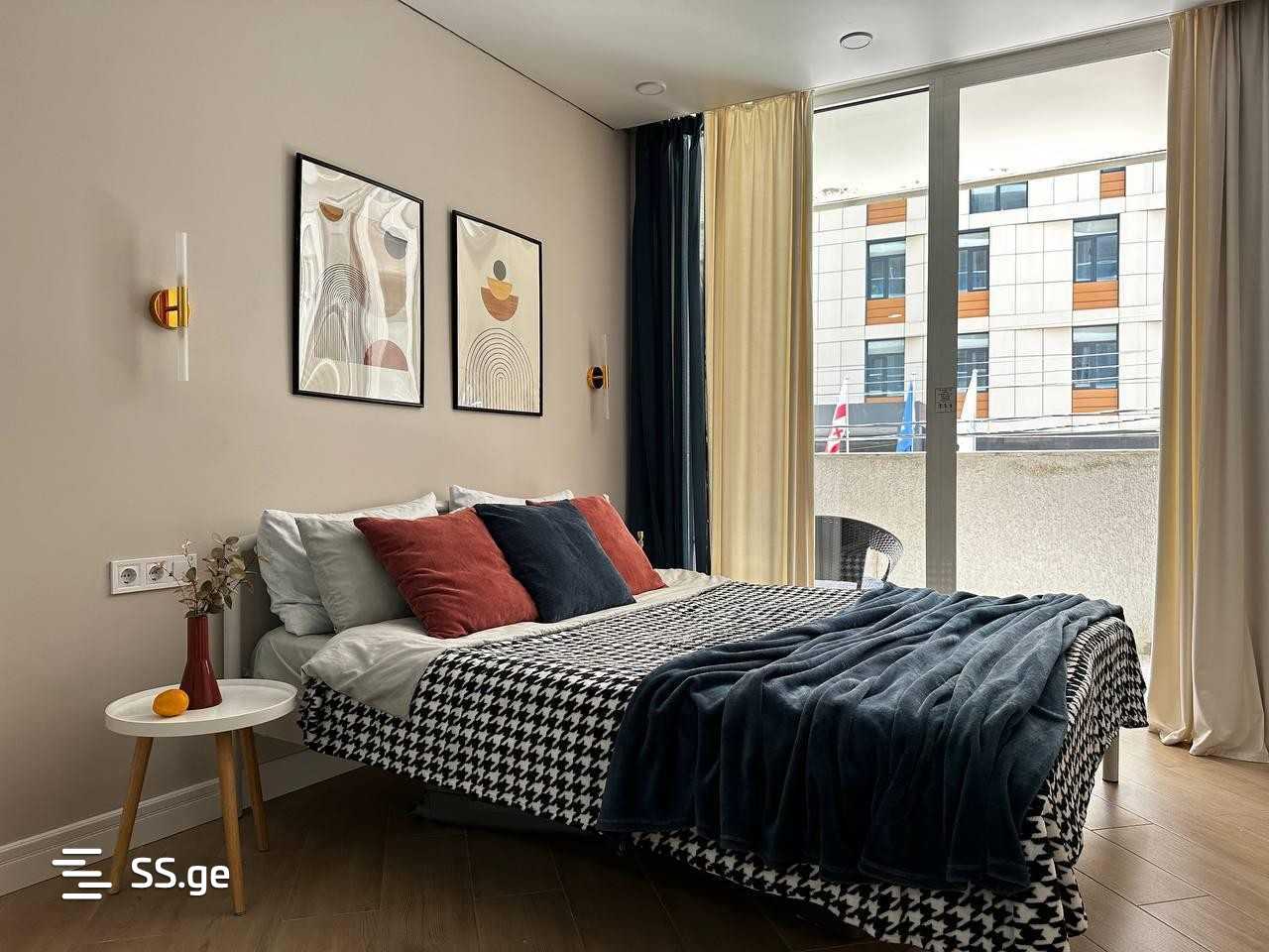 R. Nizharadze st. 18 - 1 rooms