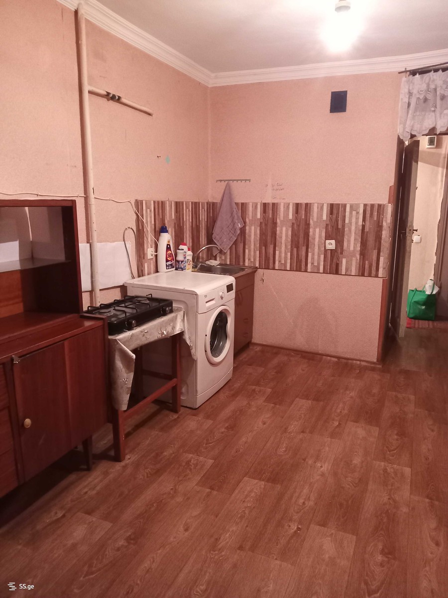 3 - 1 rooms
