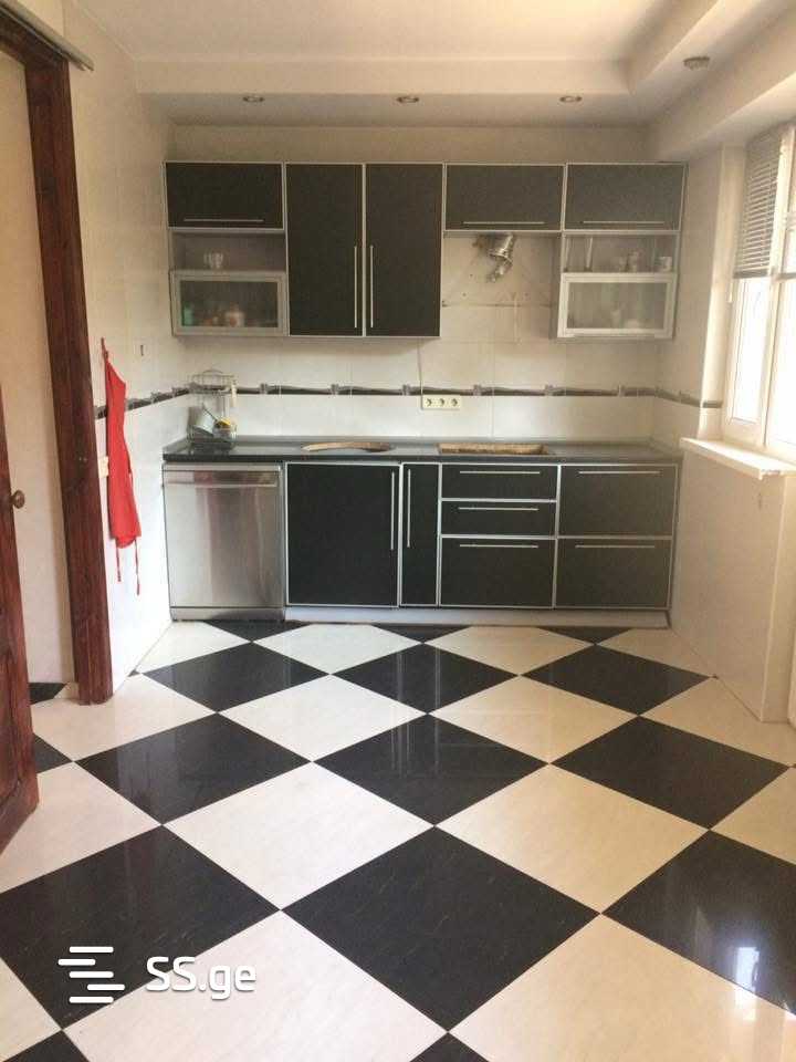 zakariadze st. - 4 rooms