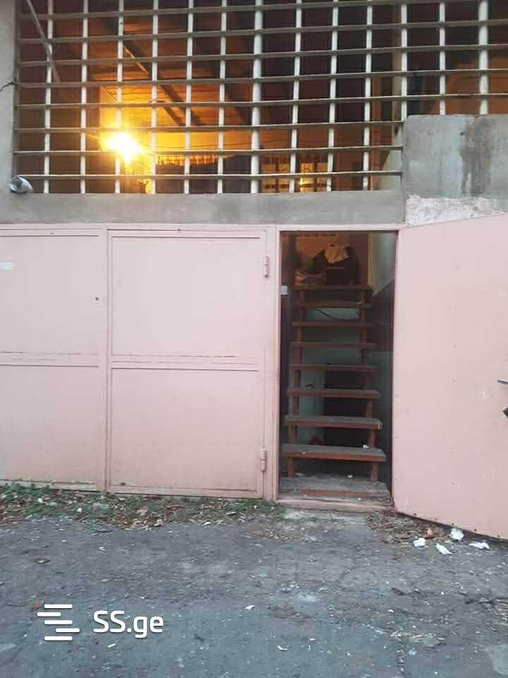 III Microdistrict - Gldani  101 - 8 rooms