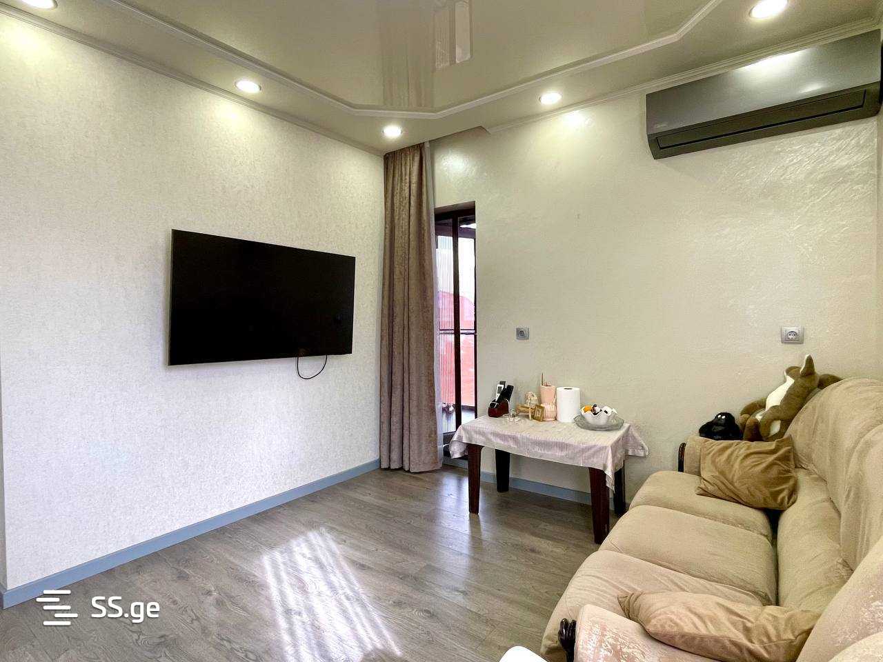 Agmashenebeli District - 3 rooms