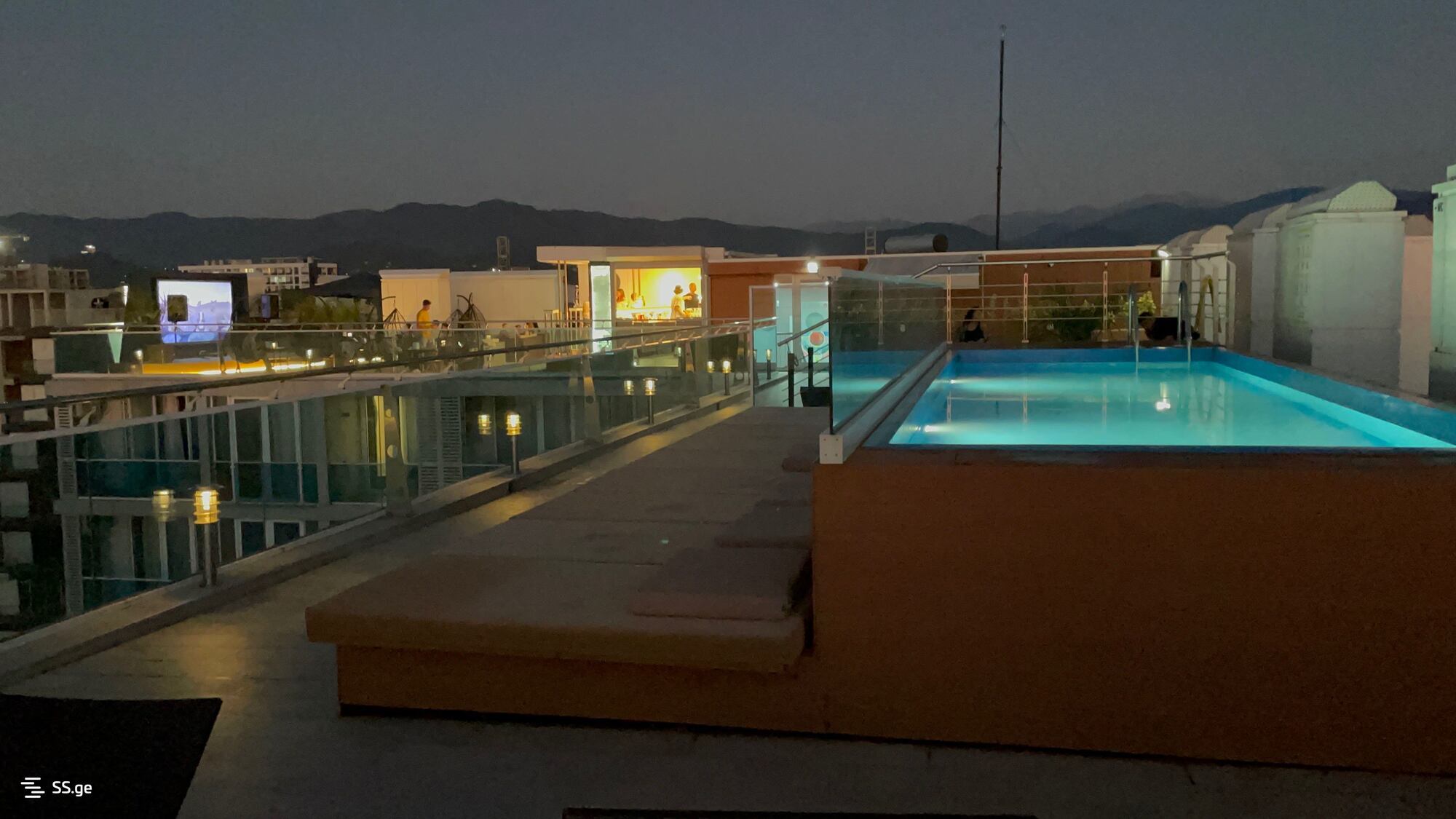 R. Nizharadze st. 18 - 1 rooms