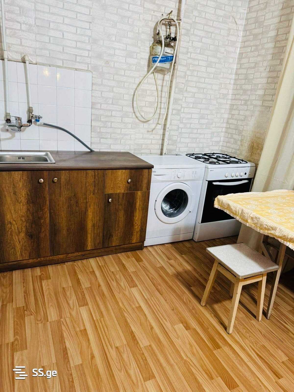 III Microdistrict - Vazisubani 13 - 2 rooms