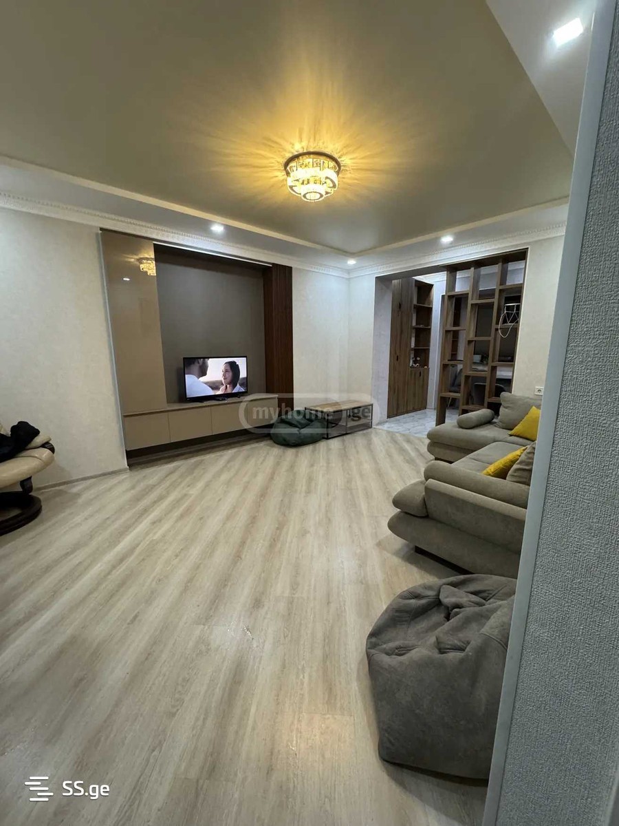 nucubidze st. 221 - 4 rooms