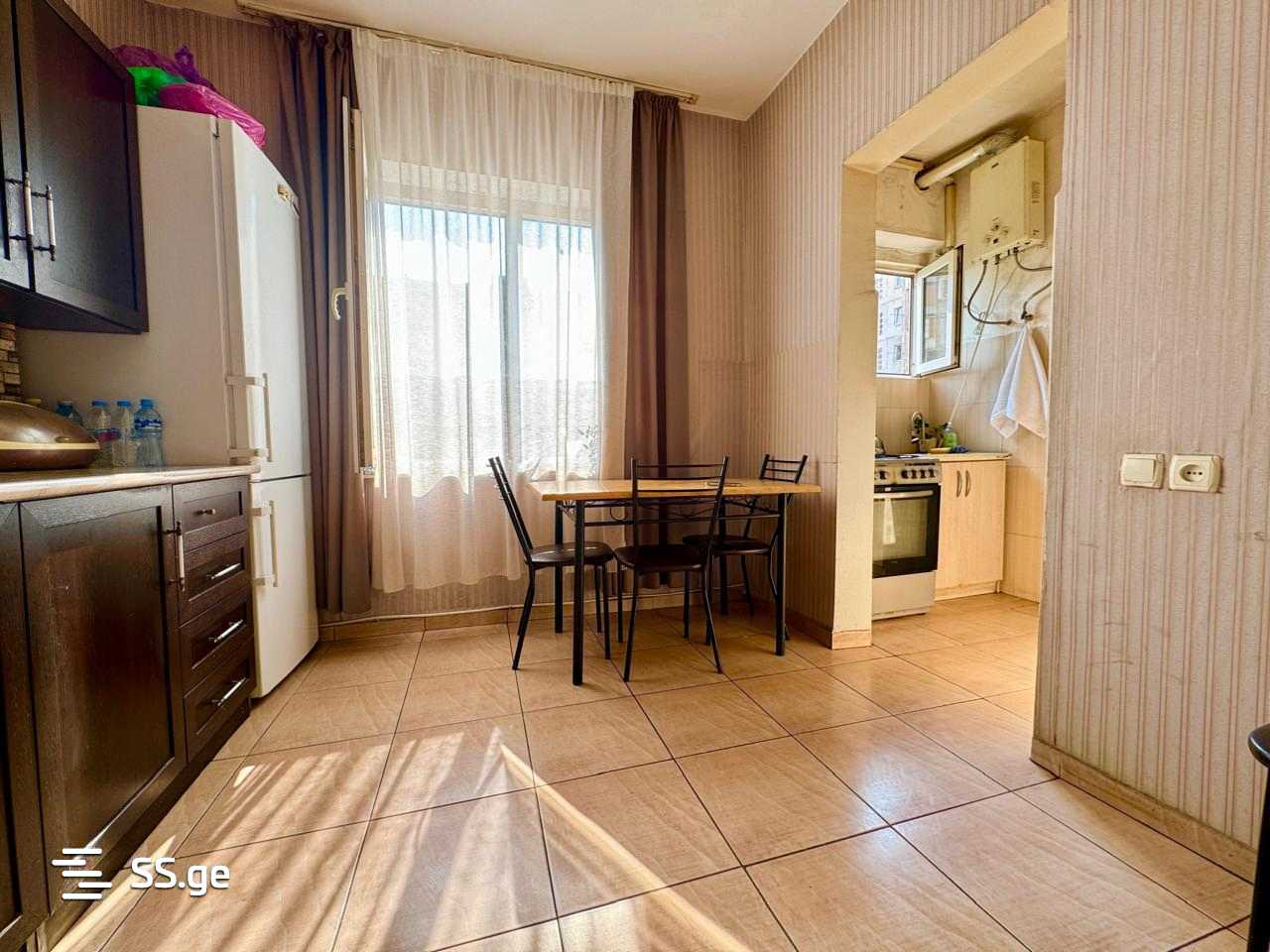 tsulukidze st. 1 - 3 rooms