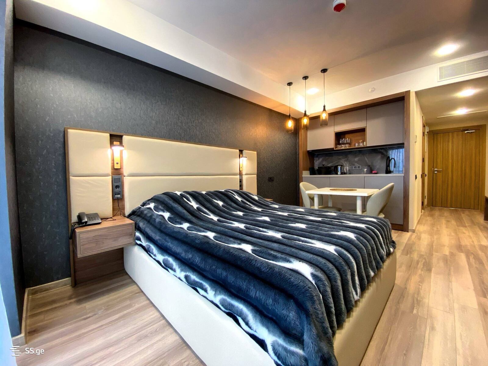 Sh. Rustaveli Ave. 42 - 1 rooms