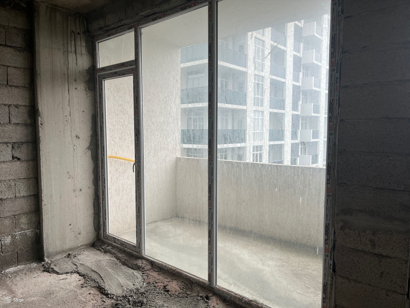 R. Nizharadze st. 9 - 3 rooms