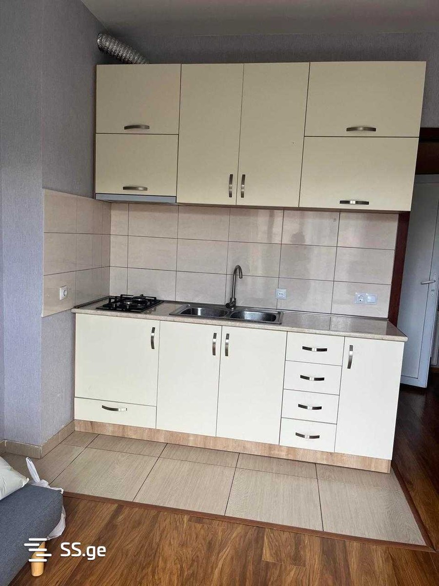 Ts. Dadiani st. (nadzaladevi) 7 - 3 rooms