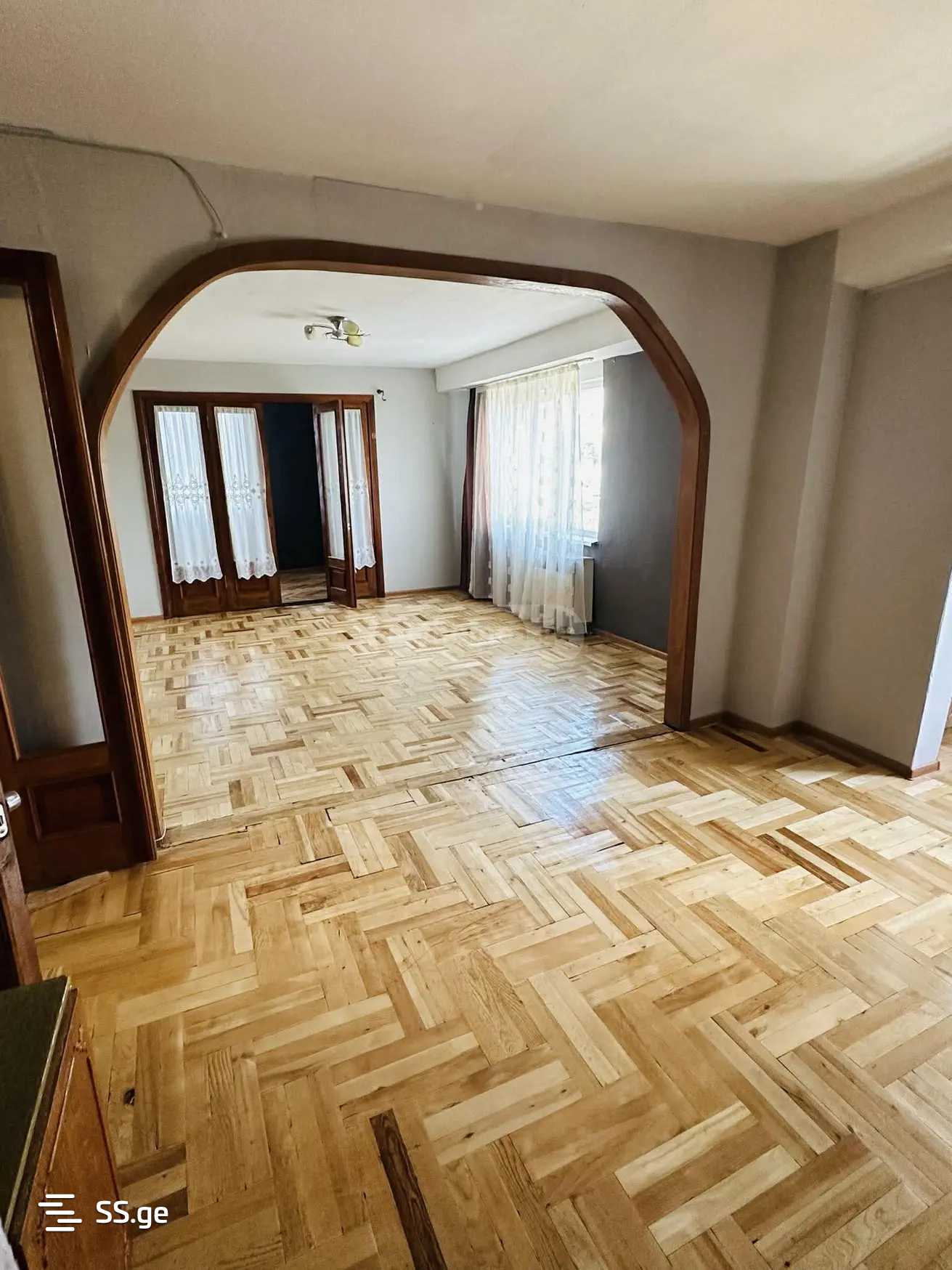 khudadovi st. - 4 rooms