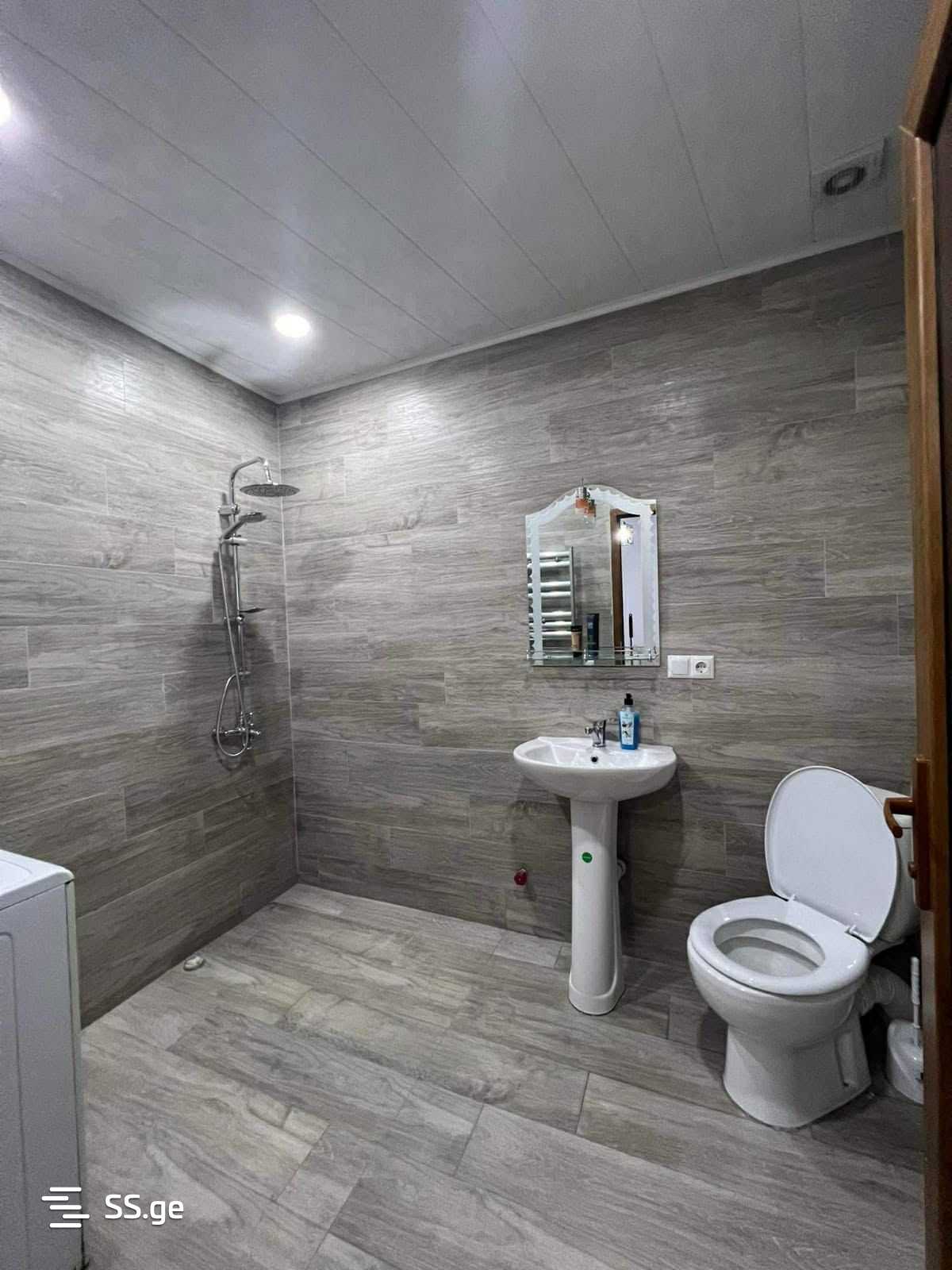 Airport District - 1 rooms