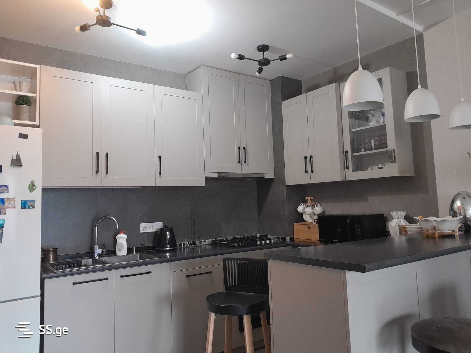 Khomli st. 12 - 3 rooms