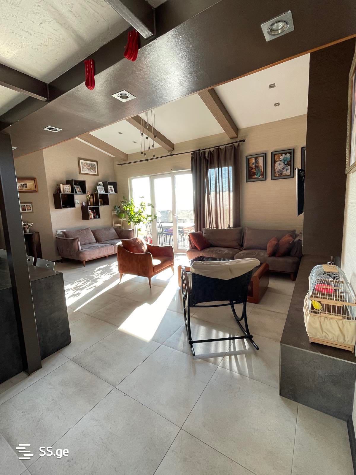 beritashvili st. 33 - 4 rooms