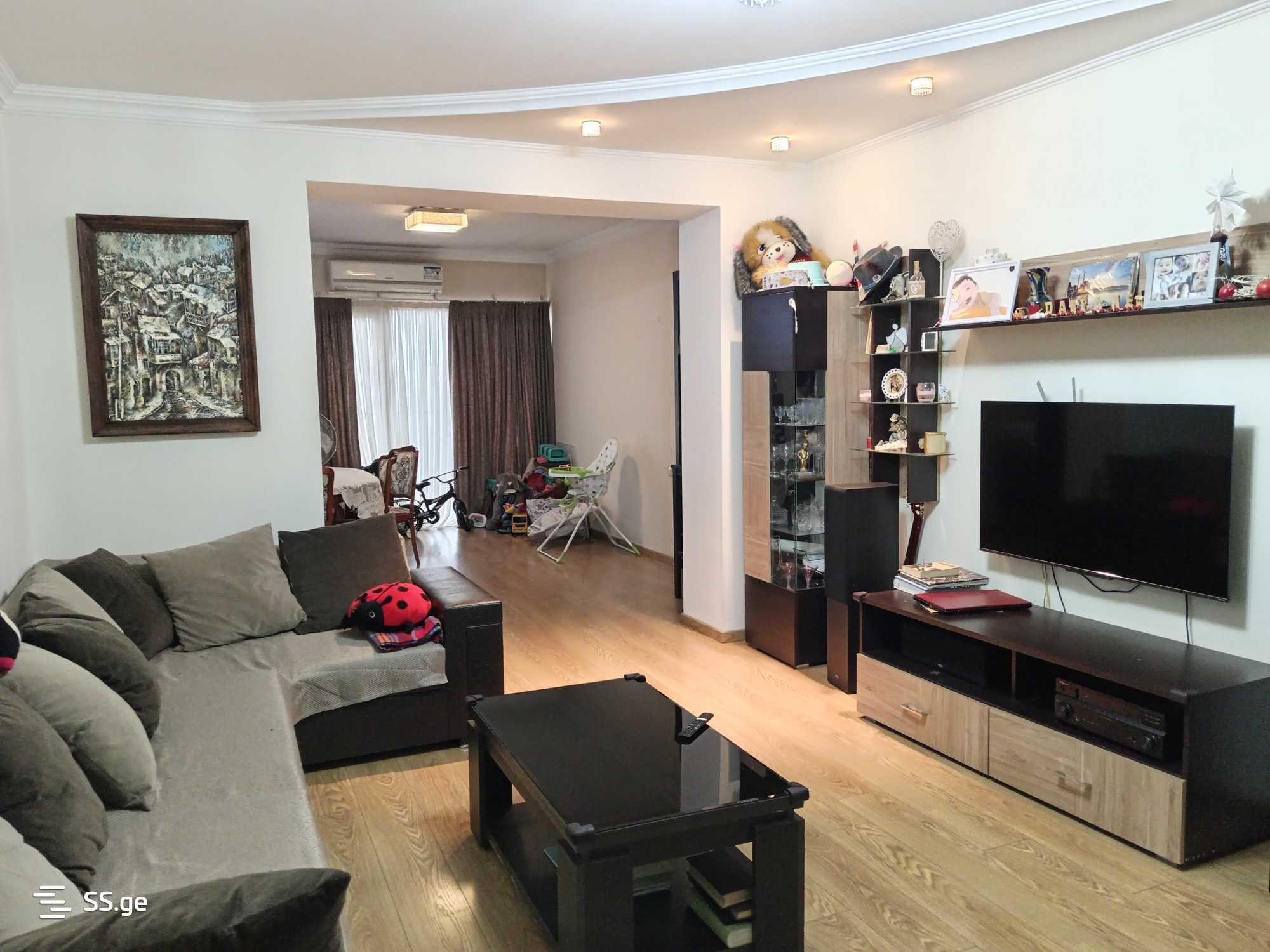 a.wereTlis avenue - 3 rooms