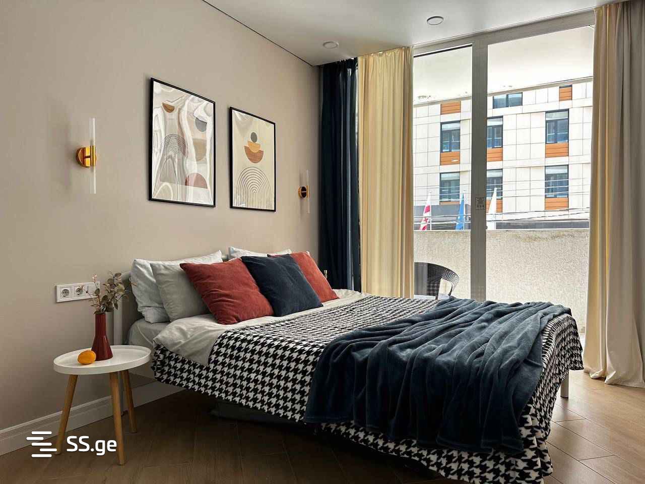 R. Nizharadze st. 18 - 1 rooms