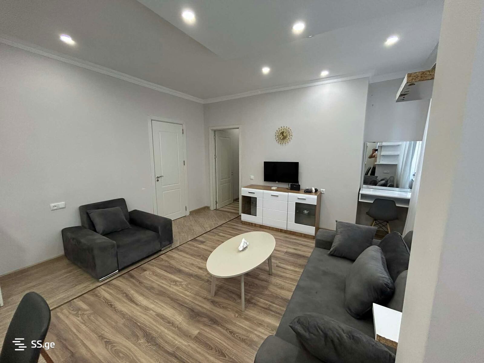 Airport District - 3 rooms