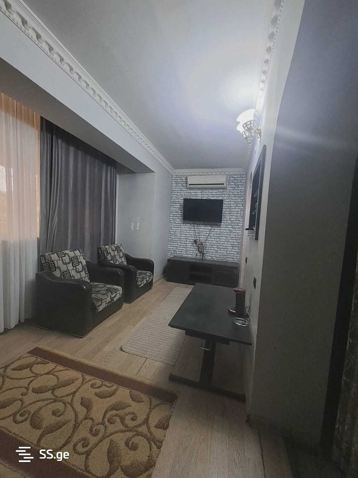 Boni-Gorodok District - 3 rooms