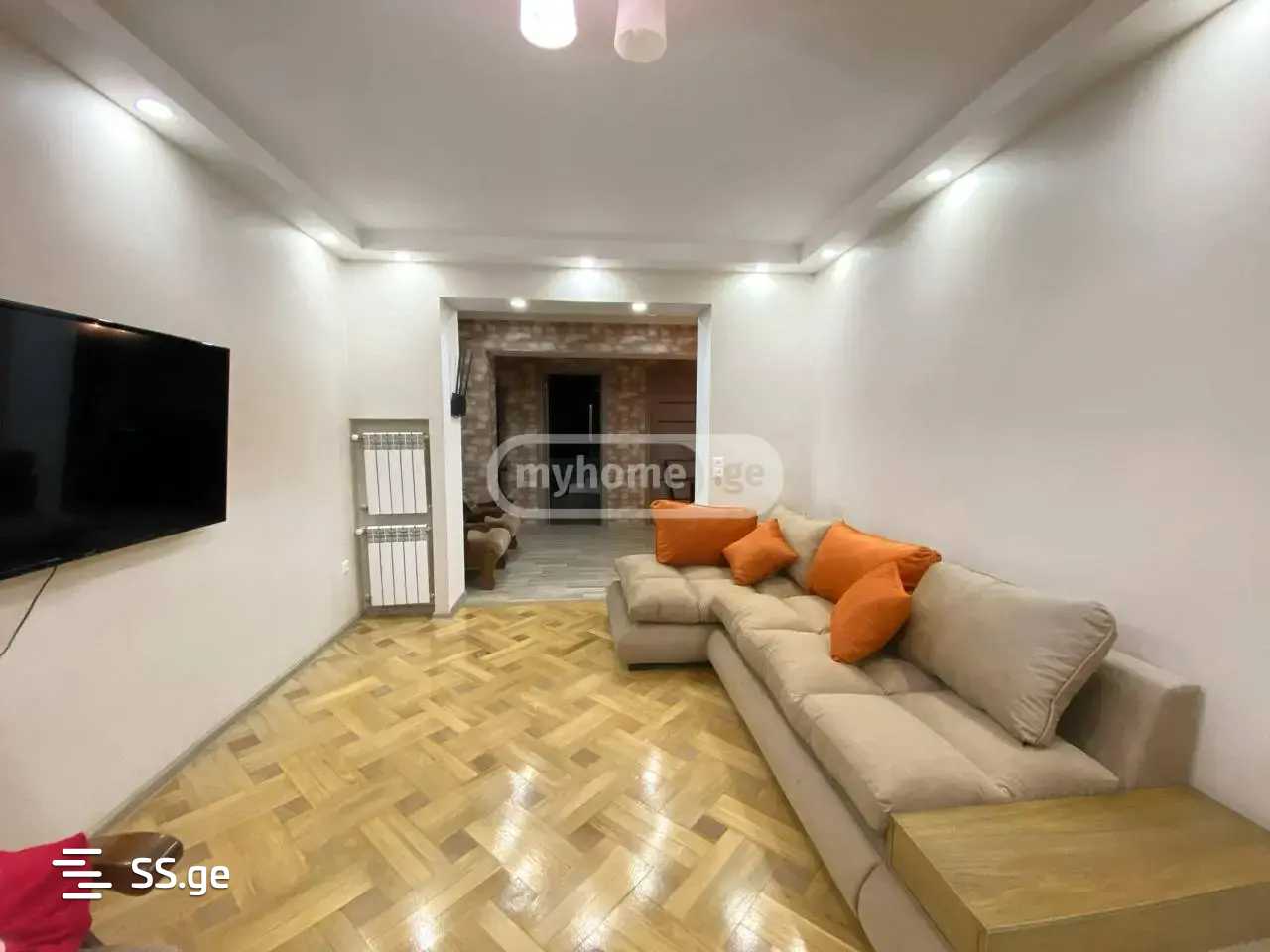 kostava st. - 5 rooms