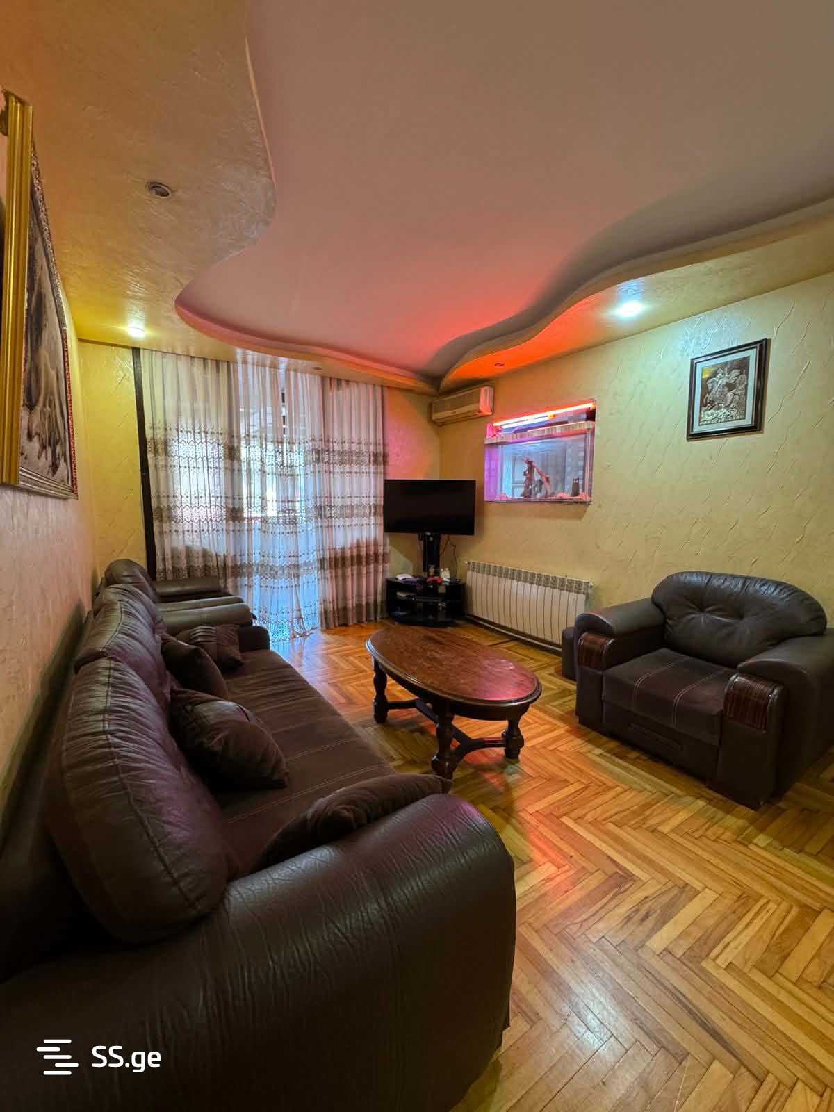 Agmashenebeli District - 3 rooms