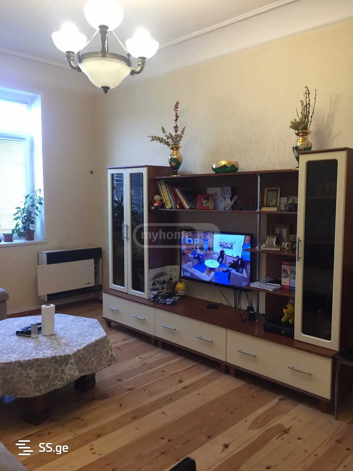 Beri Gabriel Salosi Ave. - 3 rooms