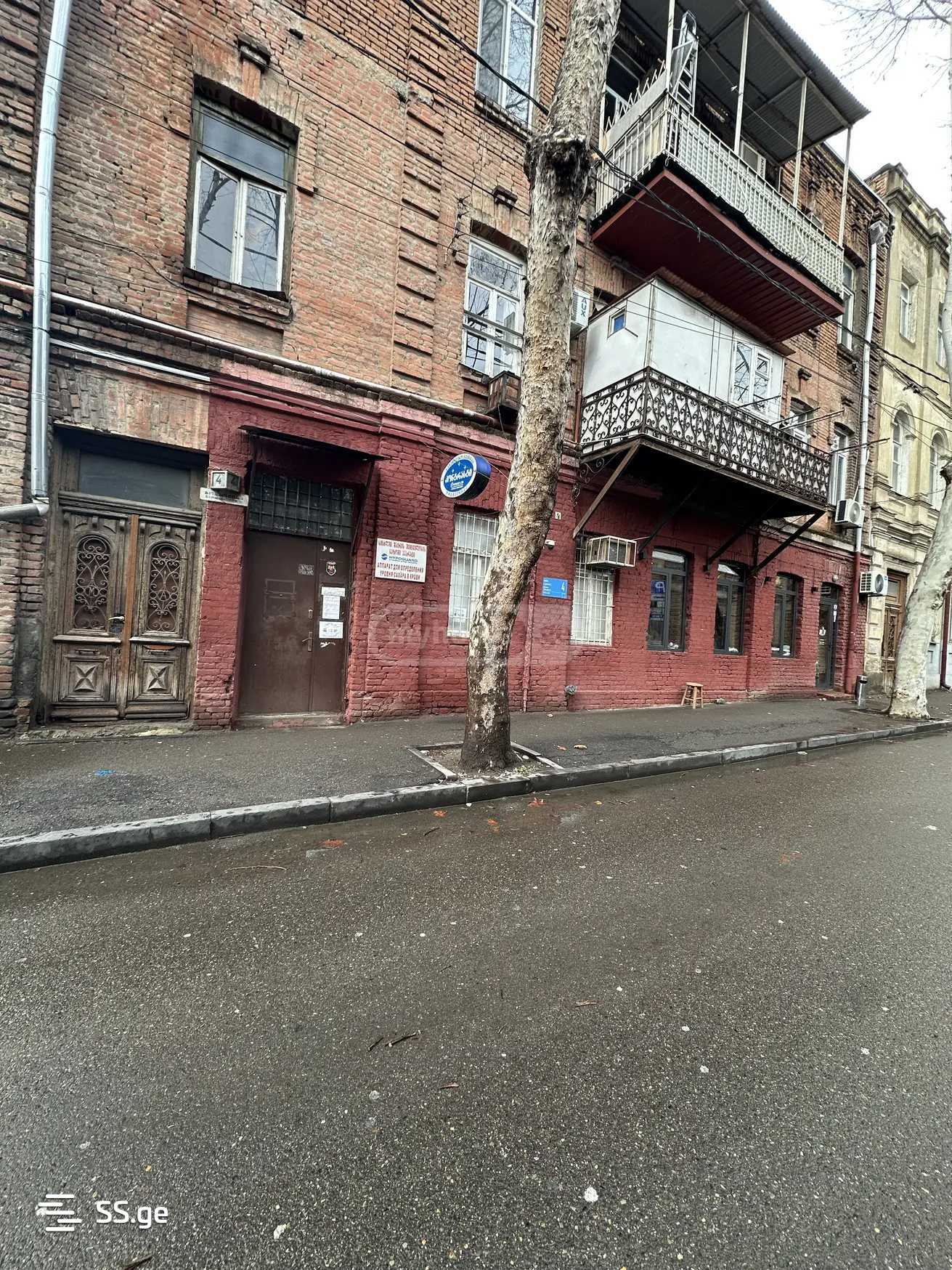 Квартира agmashenebeli ave