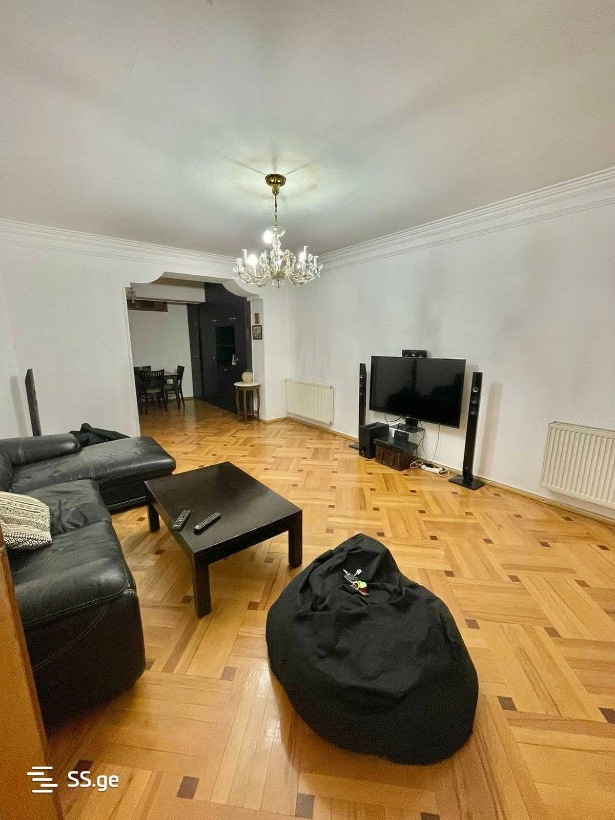 bakhtrioni st. 39 - 3 rooms