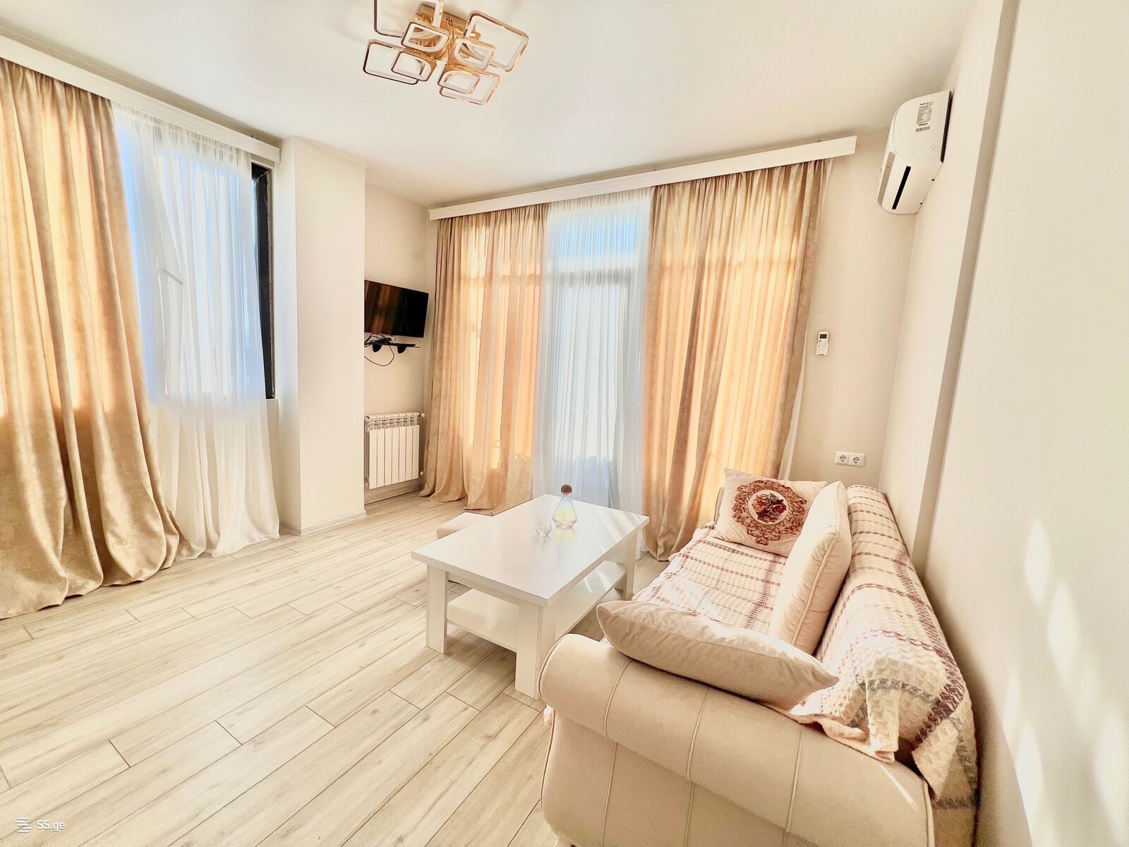 R. Nizharadze st. 25 - 1 rooms