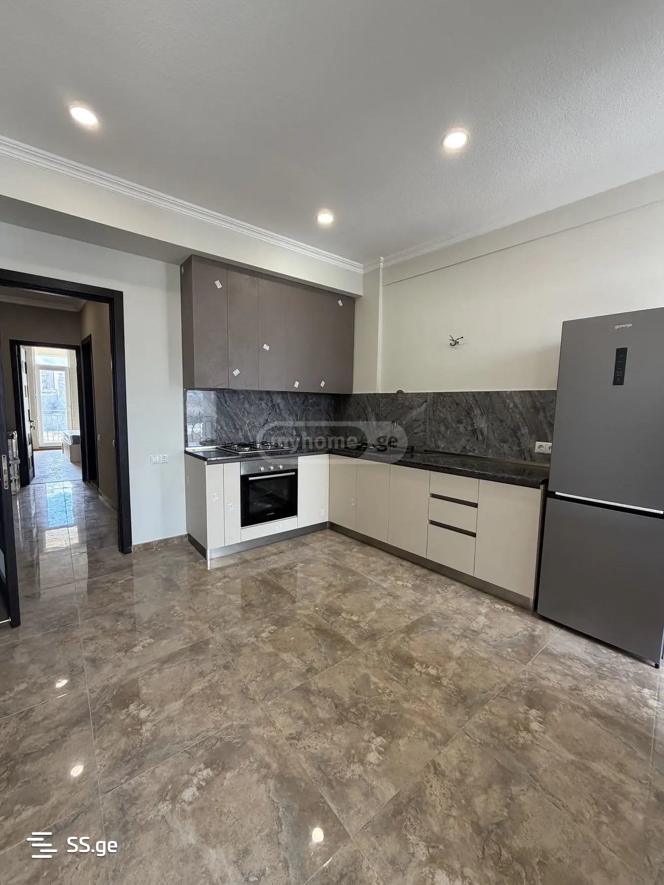 Kosmonavtebi coast 47 - 2 rooms