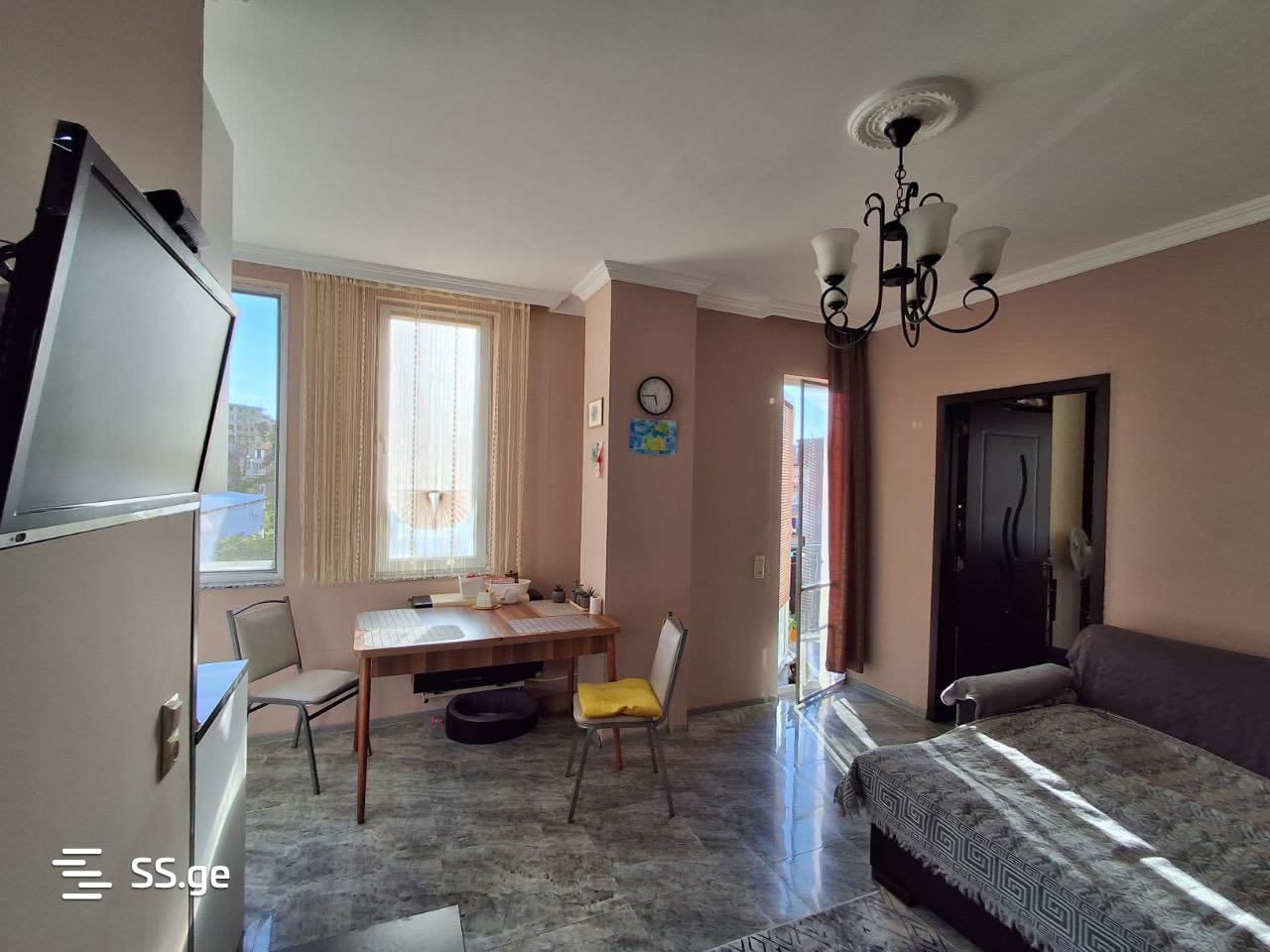Ketevan Tsamebuli St. 43а - 2 rooms