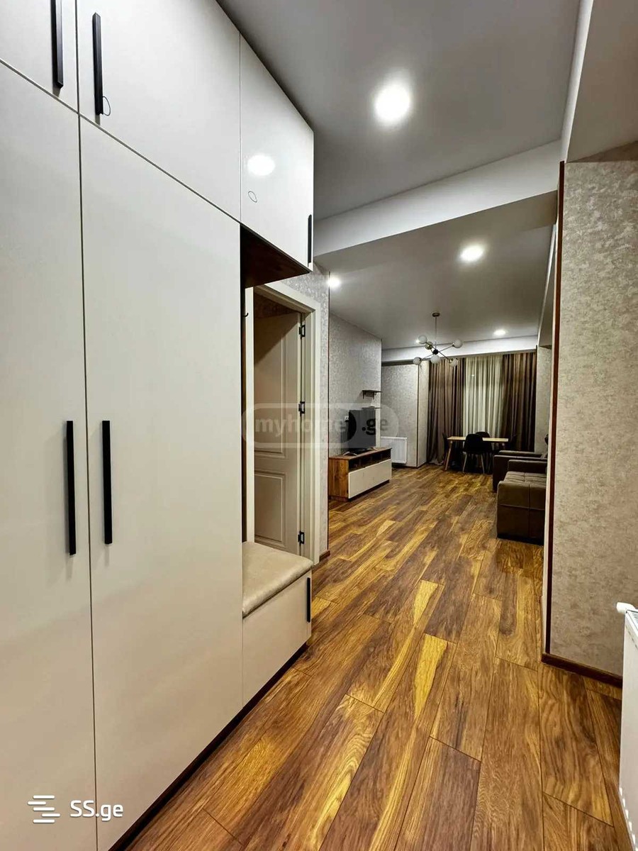 Beri Gabriel Salosi Ave. - 3 rooms