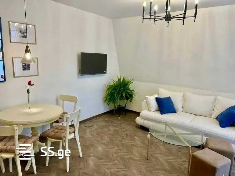 Квартира pekini st.