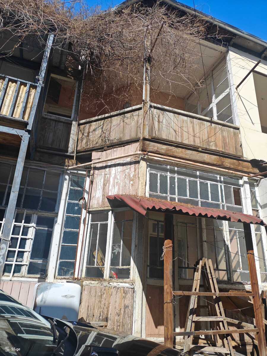 pirosmani st. 25 - 1 rooms