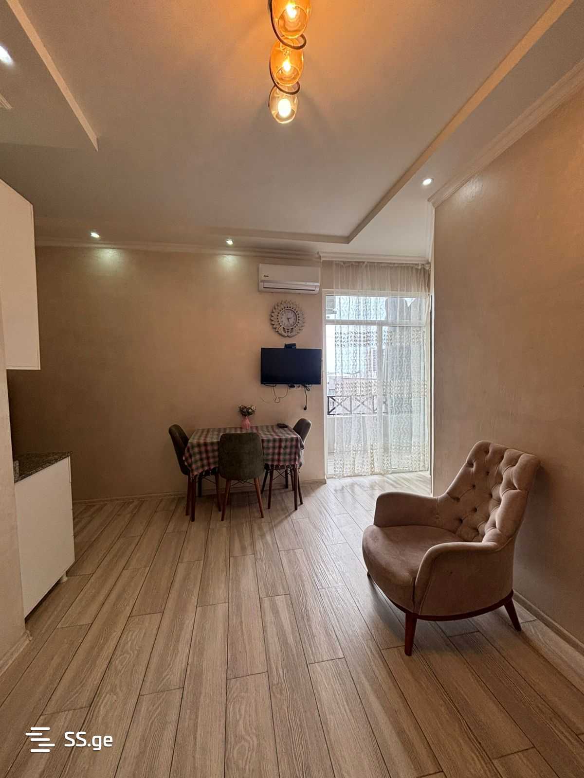 Agmashenebeli District - 3 rooms