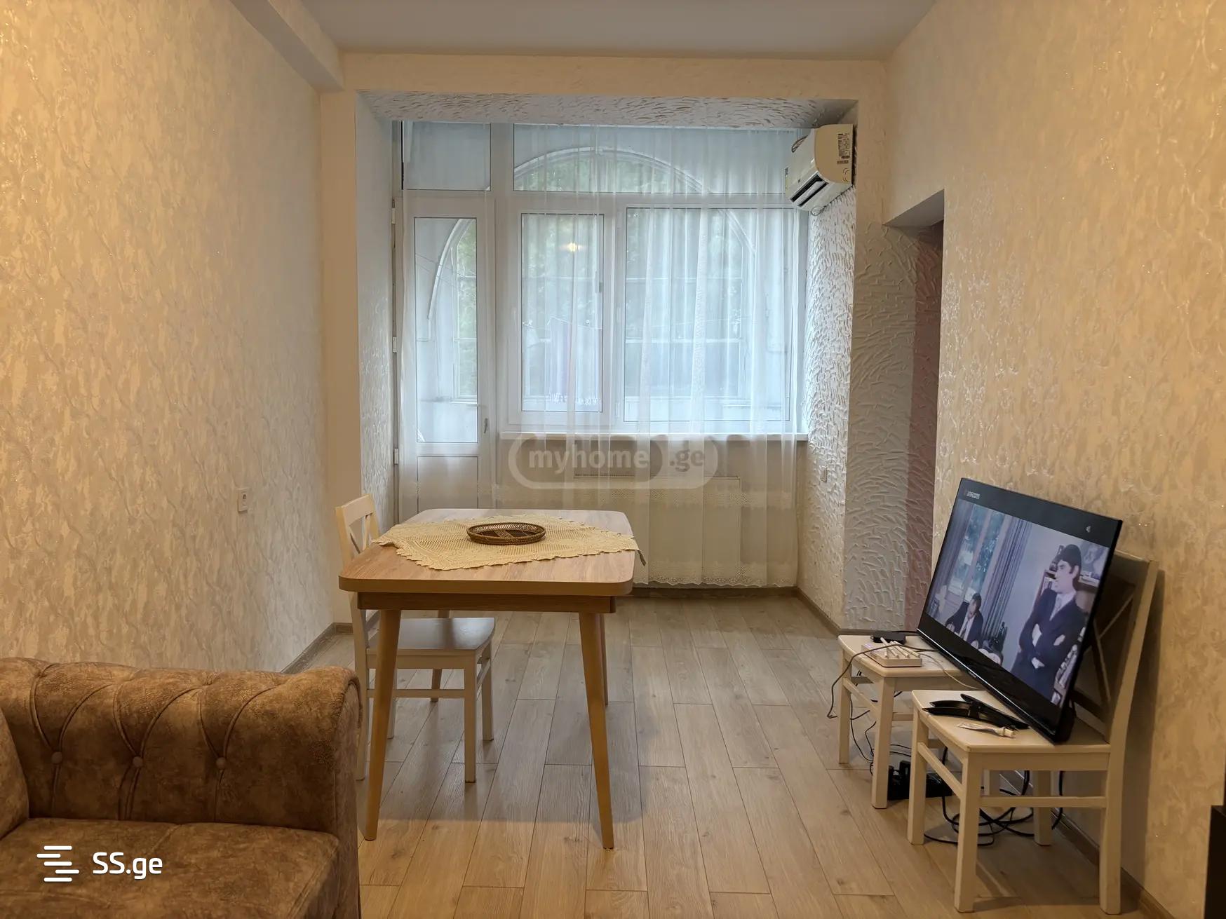 Vezirovi st. - 3 rooms