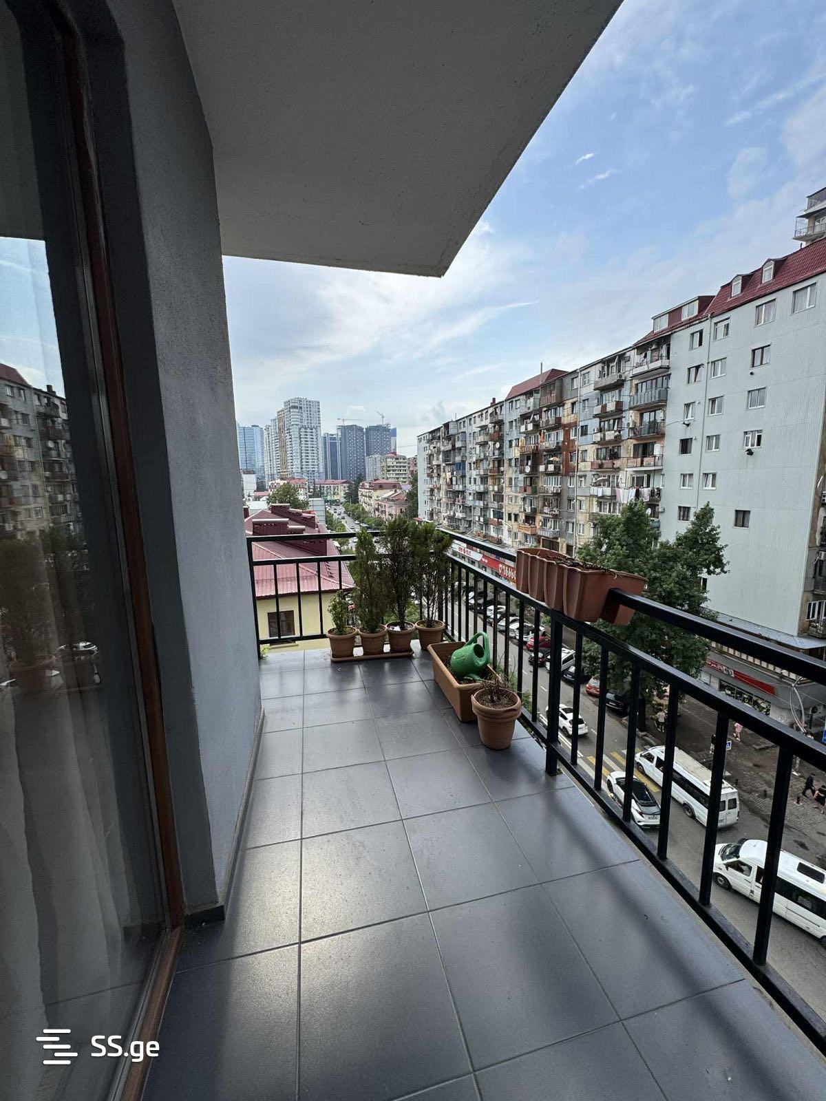 Chavchavadze st. 17 - 3 rooms