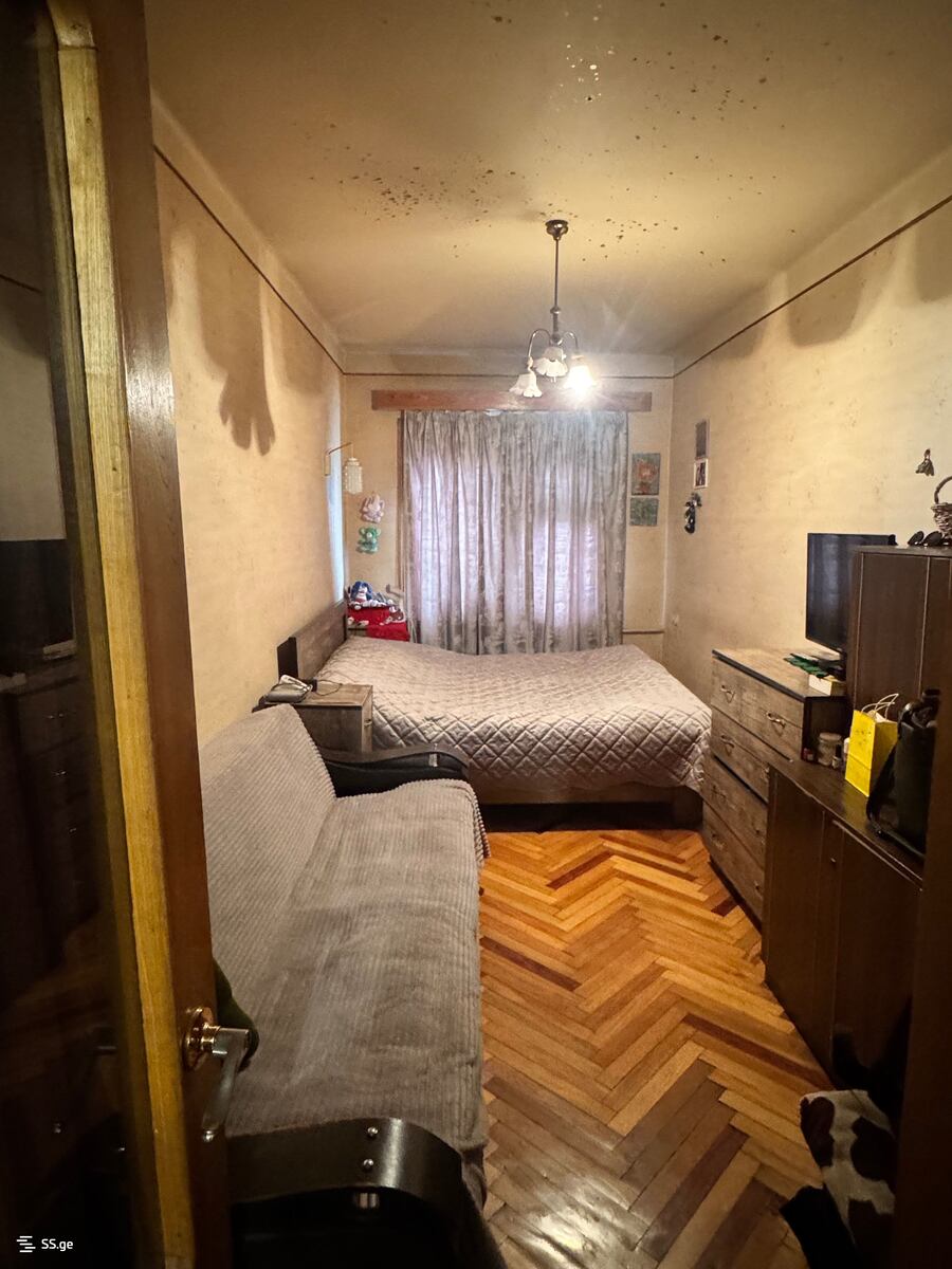 Givi Kvichidze st. 1 - 3 rooms