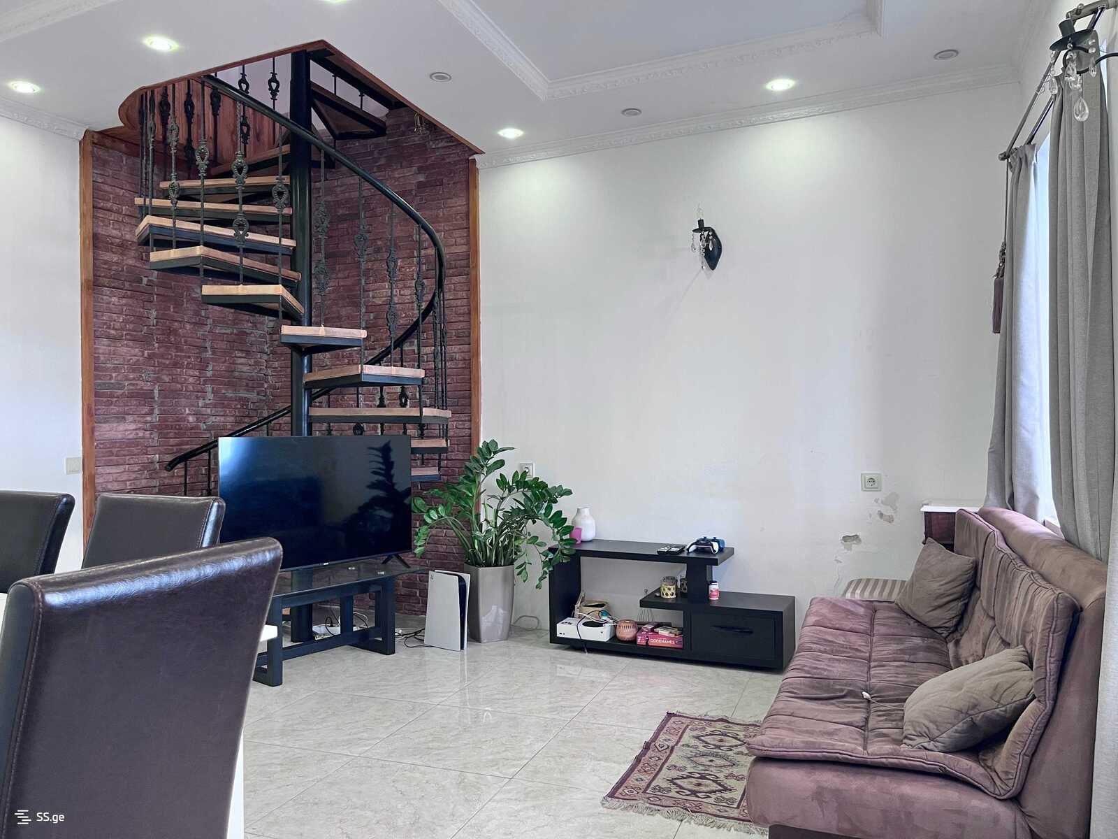 gociridze st. 34 - 3 rooms