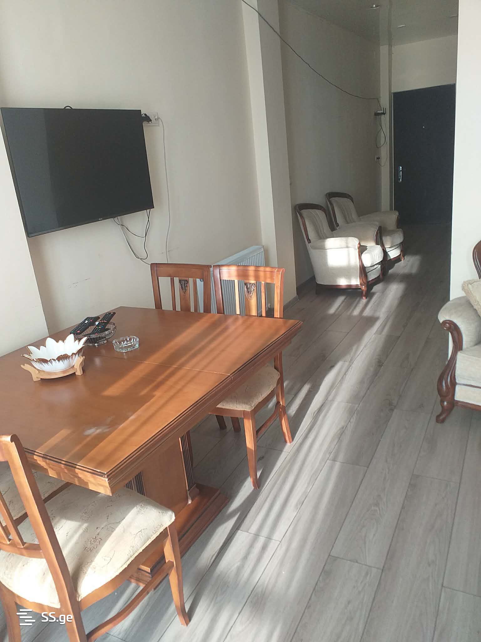 Квартира David Agmashenebeli st. 48