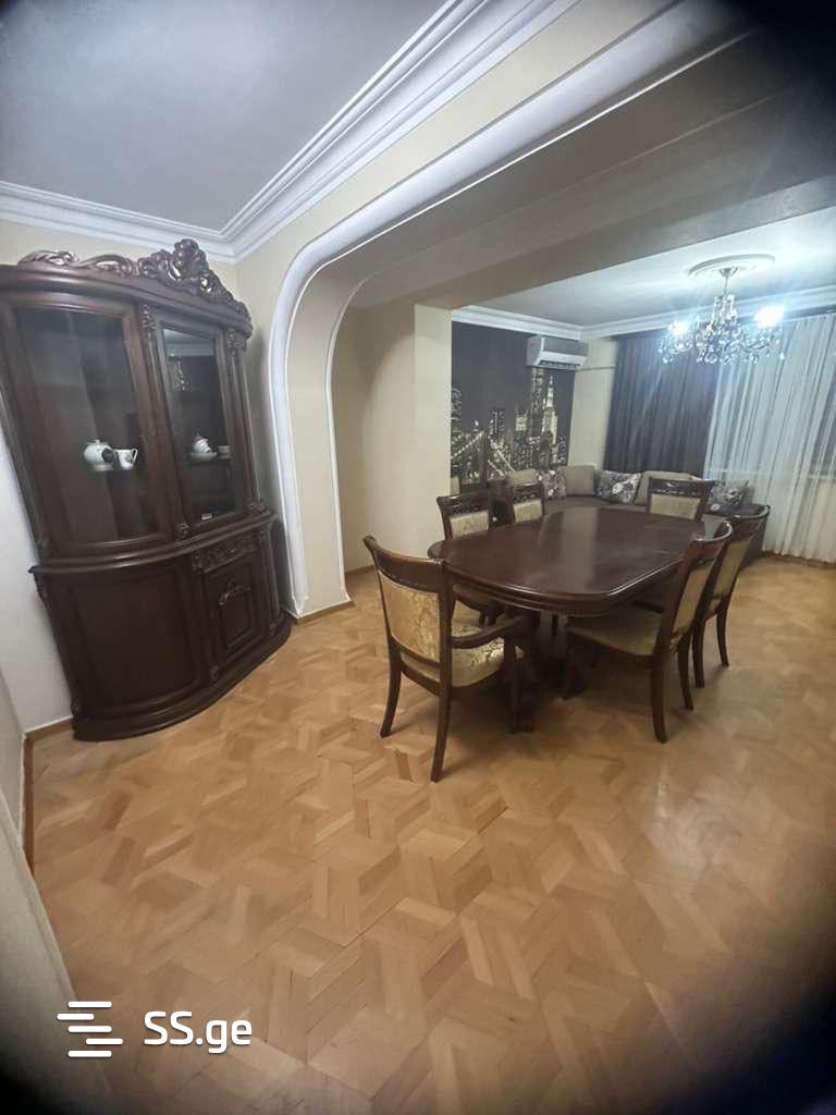 pekini st. 17 - 4 rooms