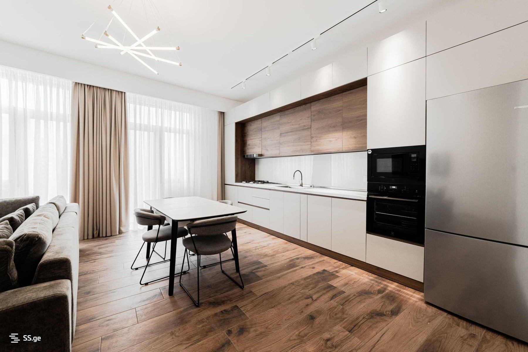 B.Kvernadze st. 9 - 4 rooms