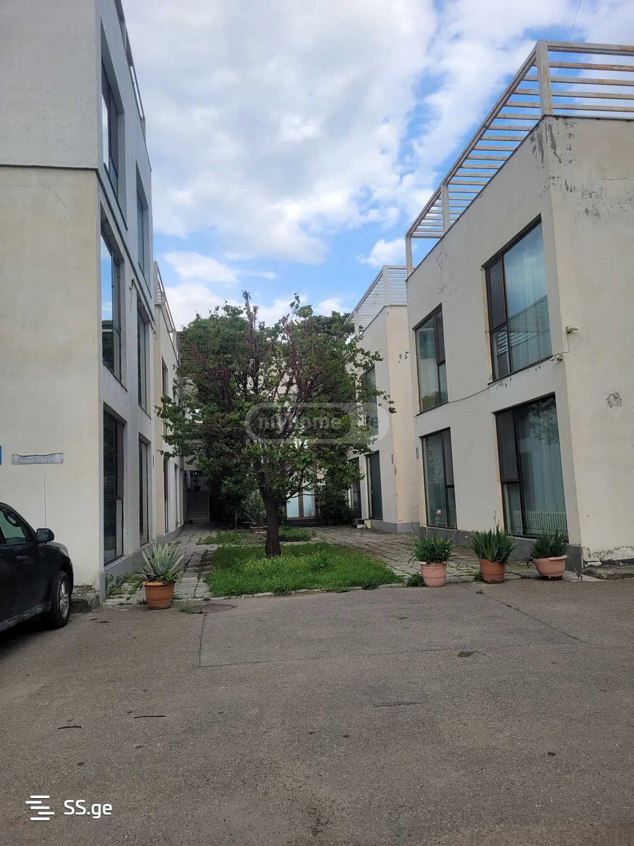 Krtsanis I Ln - 3 rooms