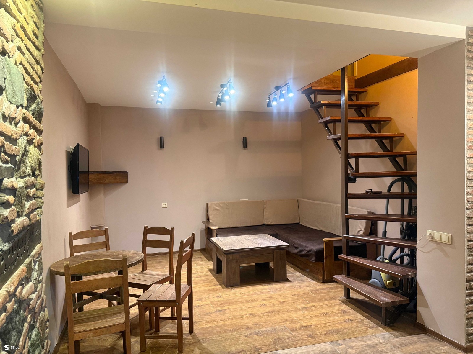 askana st. - 4 rooms