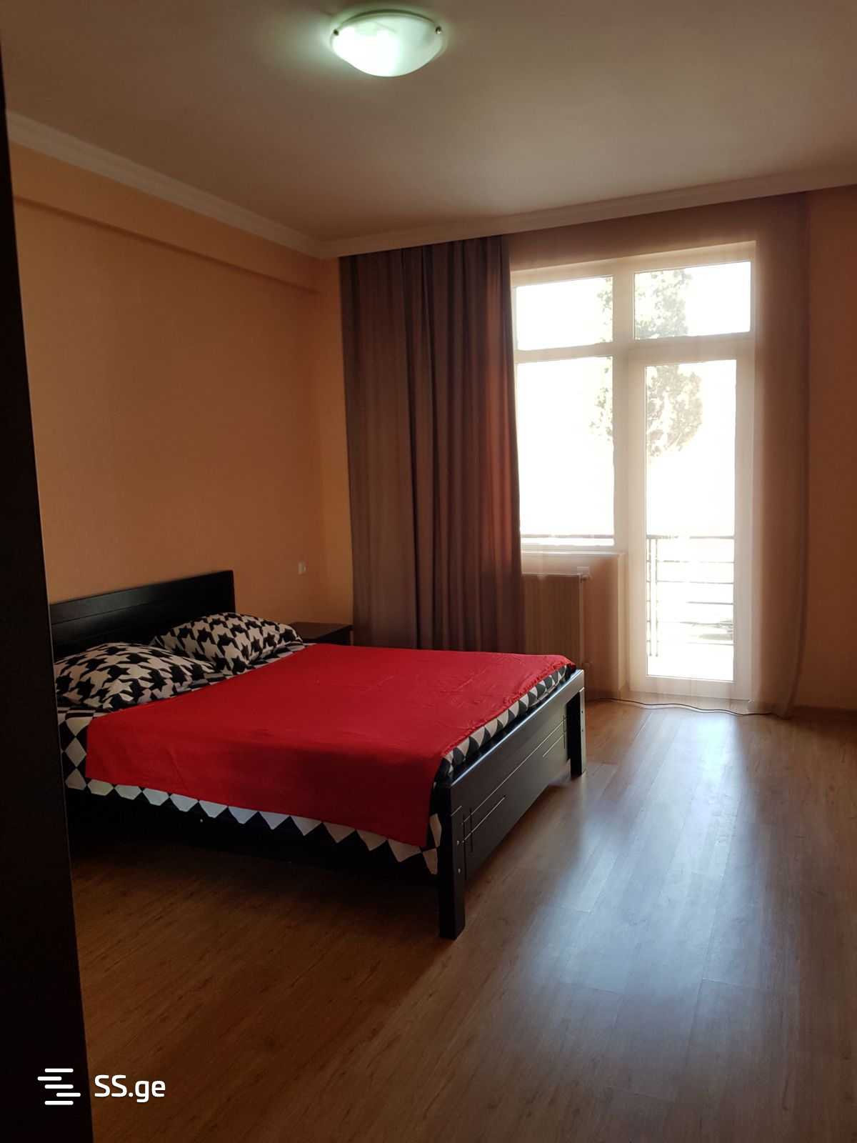 Квартира Nikoloz (Carlo) Chkheidze st. 10