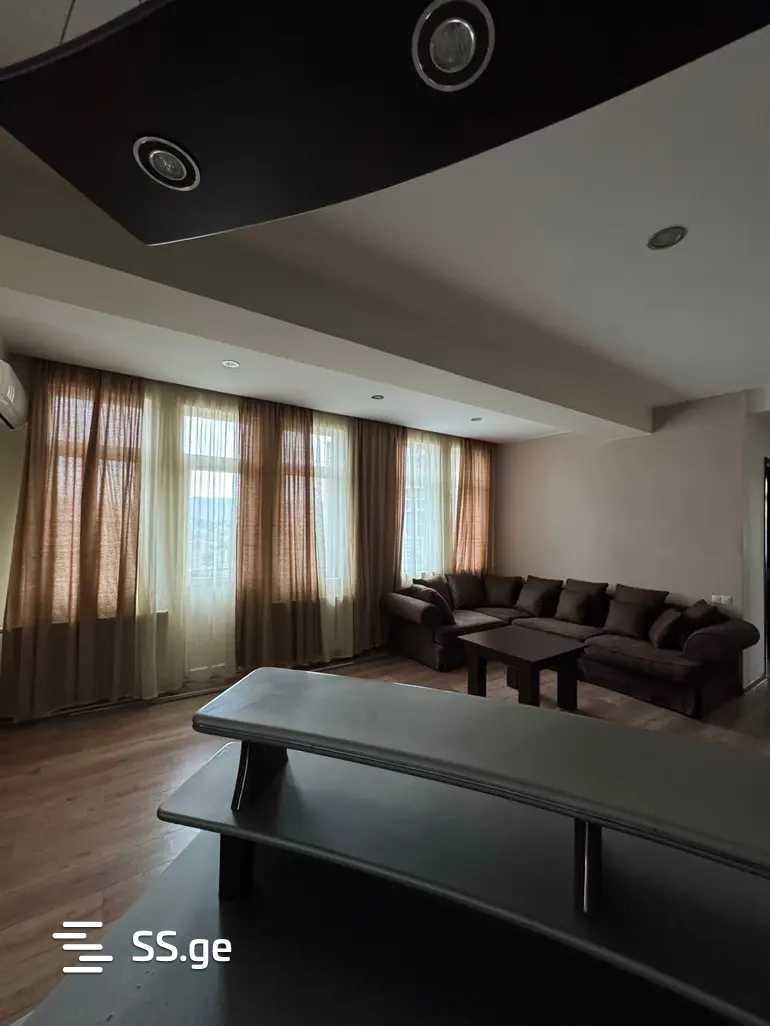 panaskerteli st. - 3 rooms