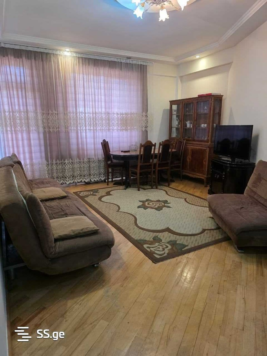 R. Chkhikvadze st. 8 - 3 rooms